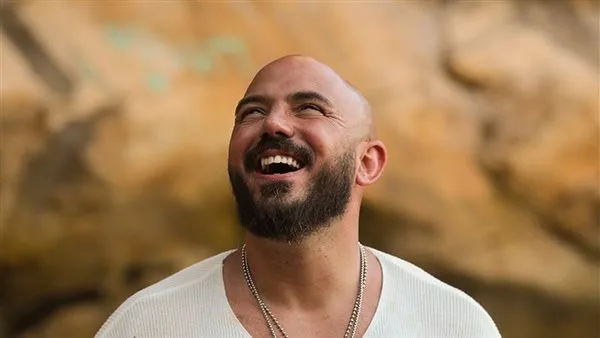 محمود العسيلي يقدم عرضًا غنائيًا في بورسعيد في اليوم الثاني من عيد الأضحى