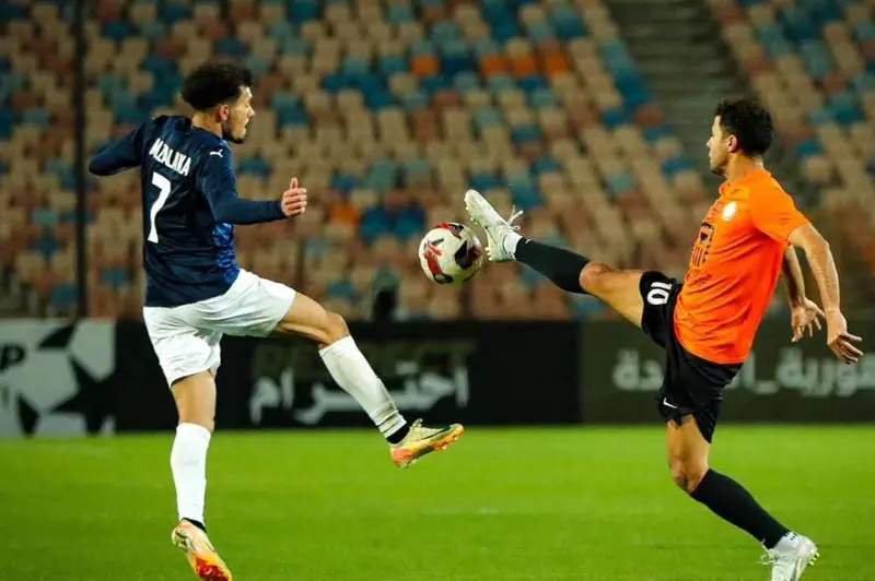 محمود وفا يُدير مباراة سيراميكا كليوباترا والبنك الأهلي في نهائي كأس الرابطة. محمود وفا يُدير مباراة سيراميكا كليوباترا والبنك الأهلي في نهائي كأس الرابطة.