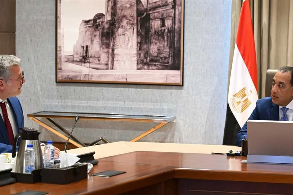 «مدبولي»: الحكومة تسعى لتوفير التسهيلات والحوافز لجذب الاستثمارات في مجال البترول «مدبولي»: الحكومة تسعى لتوفير التسهيلات والحوافز لجذب الاستثمارات في مجال البترول