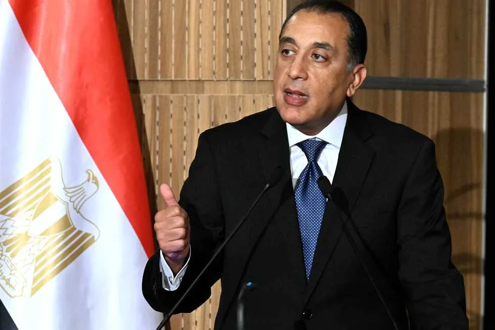 مدبولي: الكشف عن تدشين المنصة الرقمية لإصدار التراخيص في مؤتمر صحفي مدبولي: الكشف عن تدشين المنصة الرقمية لإصدار التراخيص في مؤتمر صحفي