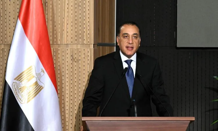 مدبولي: بدء تشغيل غرفة العمليات في كافة المحافظات خلال عيد الأضحى مدبولي: بدء تشغيل غرفة العمليات في كافة المحافظات خلال عيد الأضحى