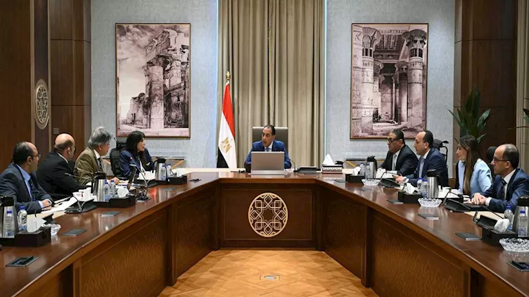 مدبولي يعرض التوصيات والاقتراحات المقدمة في برنامج “المواجهة” مدبولي يعرض التوصيات والاقتراحات المقدمة في برنامج “المواجهة”