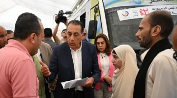 مدبولي يلبي طلب والد فتاة تعاني من العمى ويقوم بنقلها فوراً إلى معهد ناصر