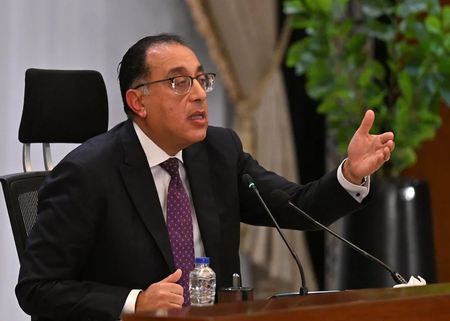 مدبولي: الاقتصاد المصري أظهر قوته في مواجهة الاضطرابات والتحديات الإقليمية. مدبولي: الاقتصاد المصري أظهر قوته في مواجهة الاضطرابات والتحديات الإقليمية.