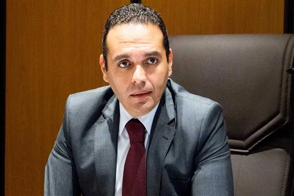 مدحت نافع يعلق على قرار الرئيس بشأن «رأس شقير»: الصكوك لا تعطي حق الملكية للأصل. مدحت نافع يعلق على قرار الرئيس بشأن «رأس شقير»: الصكوك لا تعطي حق الملكية للأصل.