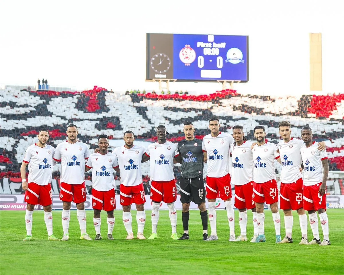 مدرب الوداد: مواجهة مانشستر سيتي تحتاج إلى شيء مختلف عن مجرد لعب كرة القدم. مدرب الوداد: مواجهة مانشستر سيتي تحتاج إلى شيء مختلف عن مجرد لعب كرة القدم.