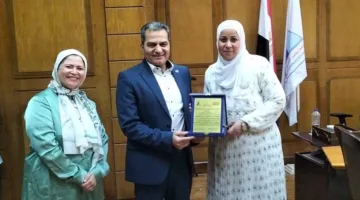 مدرسة المتفوقين بكفر الشيخ STEM ت honors معلمي معهد علوم وتكنولوجيا النانو