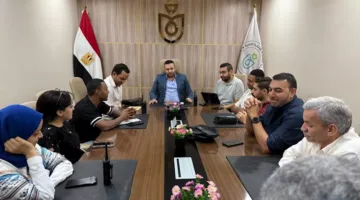 مدير الصحة في الأقصر يترأس غرفة الطوارئ تحضيرات لعيد الأضحى