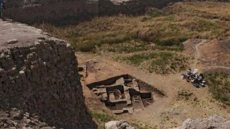 مدينة خفية تحت معابد الكرنك.. اكتشاف أثري حديث في الأقصر مدينة خفية تحت معابد الكرنك.. اكتشاف أثري حديث في الأقصر