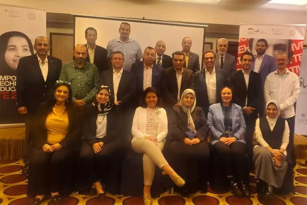 مذكرة تعاون بين «رجال أعمال الإسكندرية»، وزارة التعليم و«GIZ» للارتقاء بالتعليم المزدوج في قطاع البناء (صورة) مذكرة تعاون بين «رجال أعمال الإسكندرية»، وزارة التعليم و«GIZ» للارتقاء بالتعليم المزدوج في قطاع البناء (صورة)