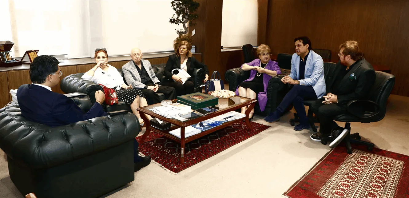 مرقص يرحب بممثلة الاتحاد العربي للإعلام التنموي في لبنان وفريق من لجنة الزمن الجميل مرقص يرحب بممثلة الاتحاد العربي للإعلام التنموي في لبنان وفريق من لجنة الزمن الجميل