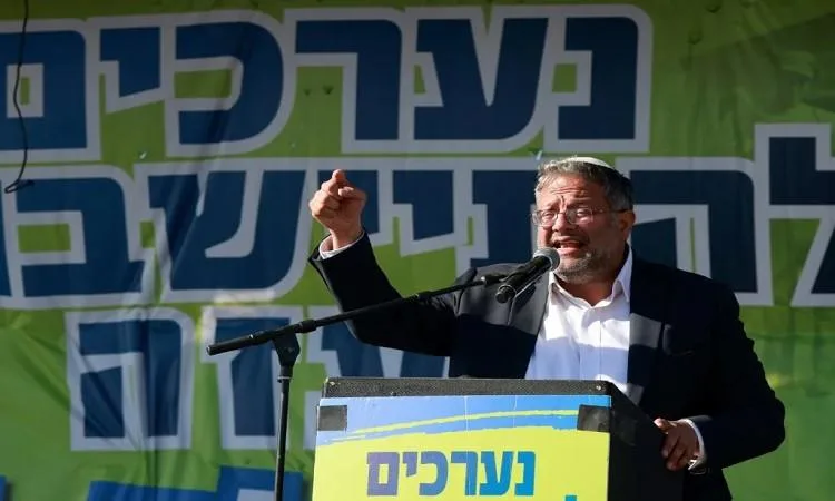 مسؤول فلسطيني يثمن قرار بريطانيا بفرض عقوبات على وزيرين إسرائيليين مسؤول فلسطيني يثمن قرار بريطانيا بفرض عقوبات على وزيرين إسرائيليين