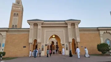 مساجد العين ترفع تكبيرات العيد بالنداء