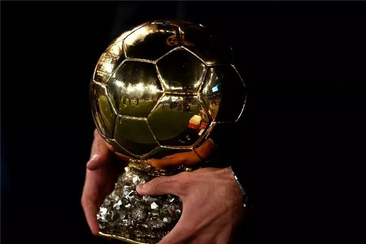 مستبعدًا محمد صلاح.. لينكر يعلن عن أنسب مرشح لنيل جائزة الكرة الذهبية مستبعدًا محمد صلاح.. لينكر يعلن عن أنسب مرشح لنيل جائزة الكرة الذهبية