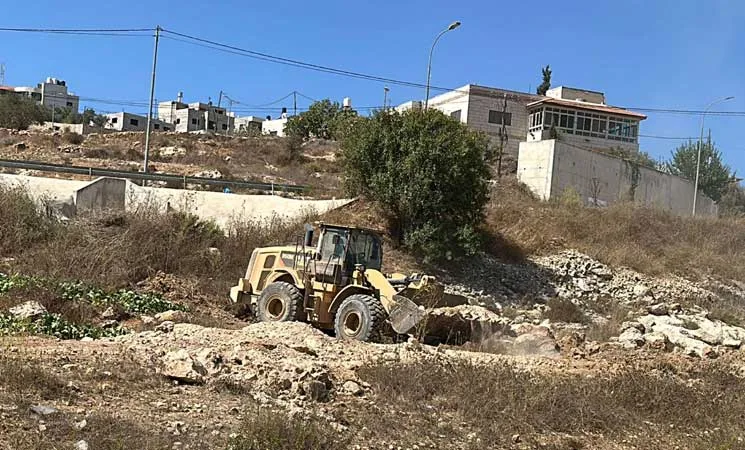 مستوطنون يأسسون نقطة استيطانية جديدة في بلدة سنجل مستوطنون يأسسون نقطة استيطانية جديدة في بلدة سنجل