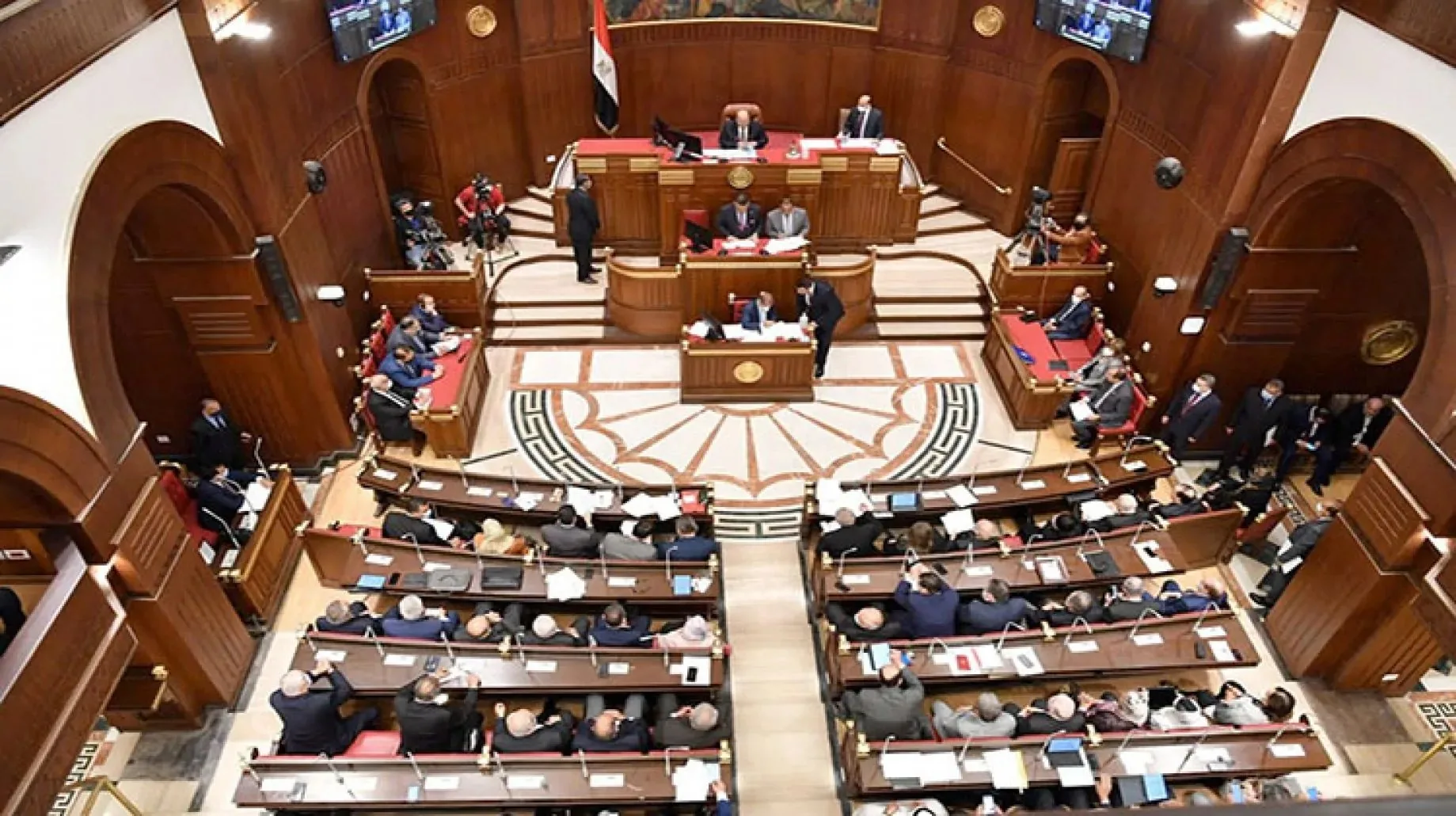 مصدر سياسي لـ«الحرية»: استبعاد 40٪ من أعضاء مجلس الشيوخ من الترشيحات المقبلة مصدر سياسي لـ«الحرية»: استبعاد 40٪ من أعضاء مجلس الشيوخ من الترشيحات المقبلة