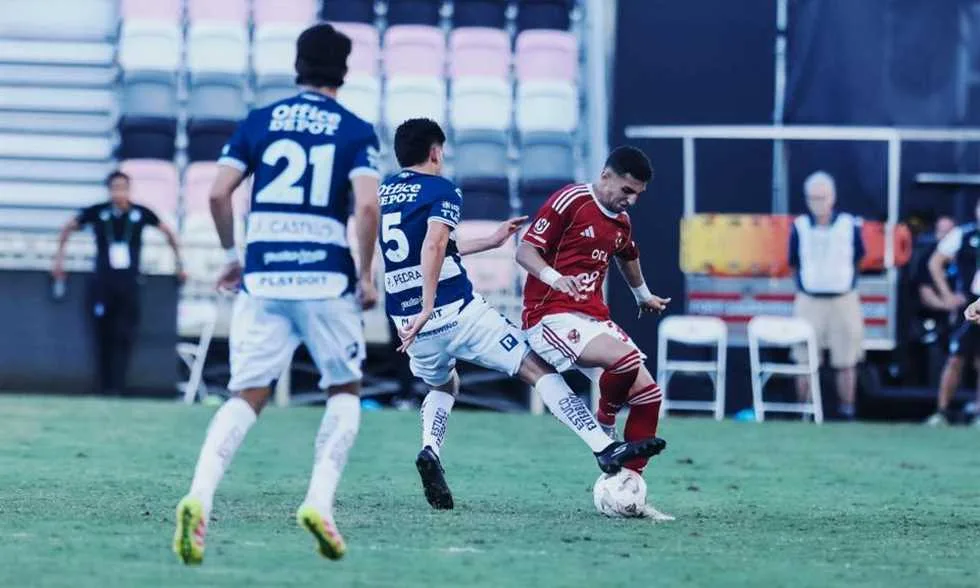 مصدر من الأهلي يوضح لـ في الجول تفاصيل مباراة ودية جديدة قبل مواجهة إنتر ميامي مصدر من الأهلي يوضح لـ في الجول تفاصيل مباراة ودية جديدة قبل مواجهة إنتر ميامي