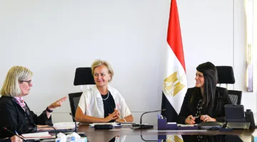 مصر تجري محادثات لإكمال المرحلة الثانية من الآلية الأوروبية لدعم الاقتصاد والميزانية.