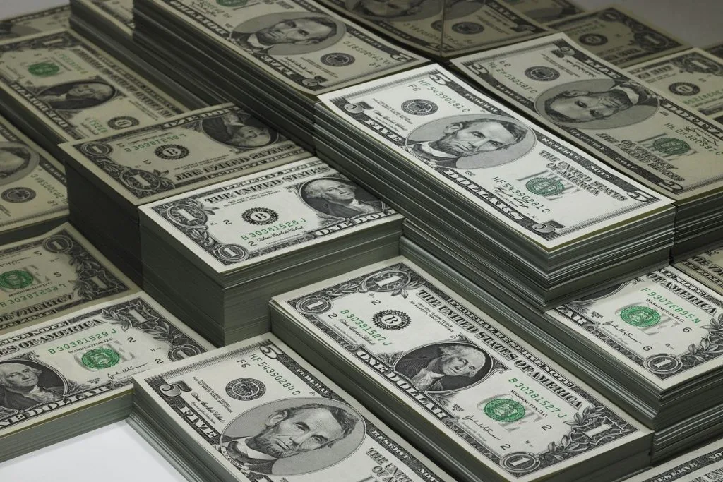 مصر تدفع 13.354 مليار دولار كفوائد وأقساط للديون الخارجية خلال 3 شهور مصر تدفع 13.354 مليار دولار كفوائد وأقساط للديون الخارجية خلال 3 شهور