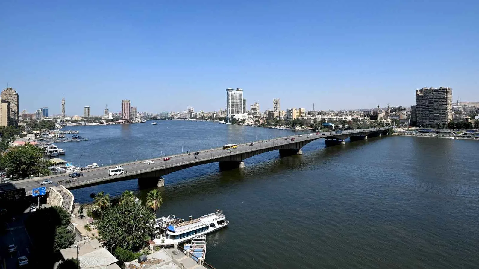 مصر تستثمر 1.6 مليار دولار لتعزيز دور القطاع الخاص في زيادة الإنتاج والتصدير مصر تستثمر 1.6 مليار دولار لتعزيز دور القطاع الخاص في زيادة الإنتاج والتصدير