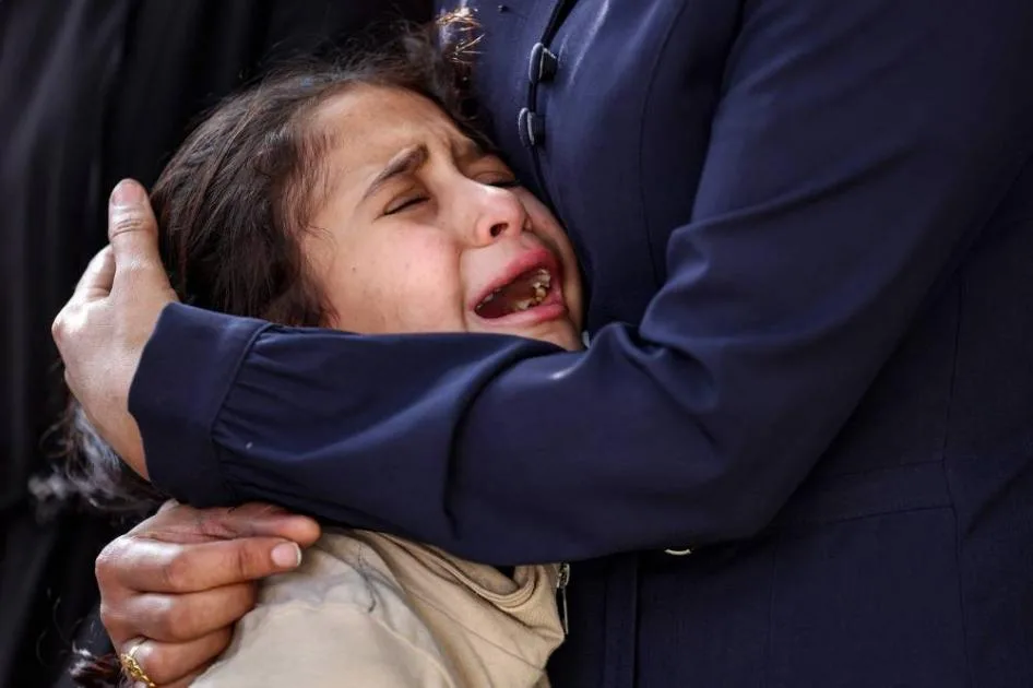 مصرع 16 فلسطينياً جراء قصف إسرائيلي على مخيمات النازحين في غزة