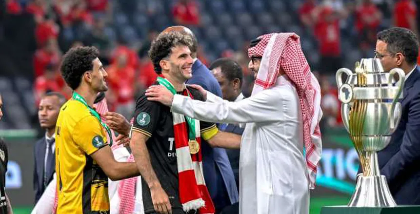 مع اقتراب انتهاء عقده مع الزمالك.. اكتشف إنجازات وأرقام زيزو مع الفريق الأبيض. مع اقتراب انتهاء عقده مع الزمالك.. اكتشف إنجازات وأرقام زيزو مع الفريق الأبيض.