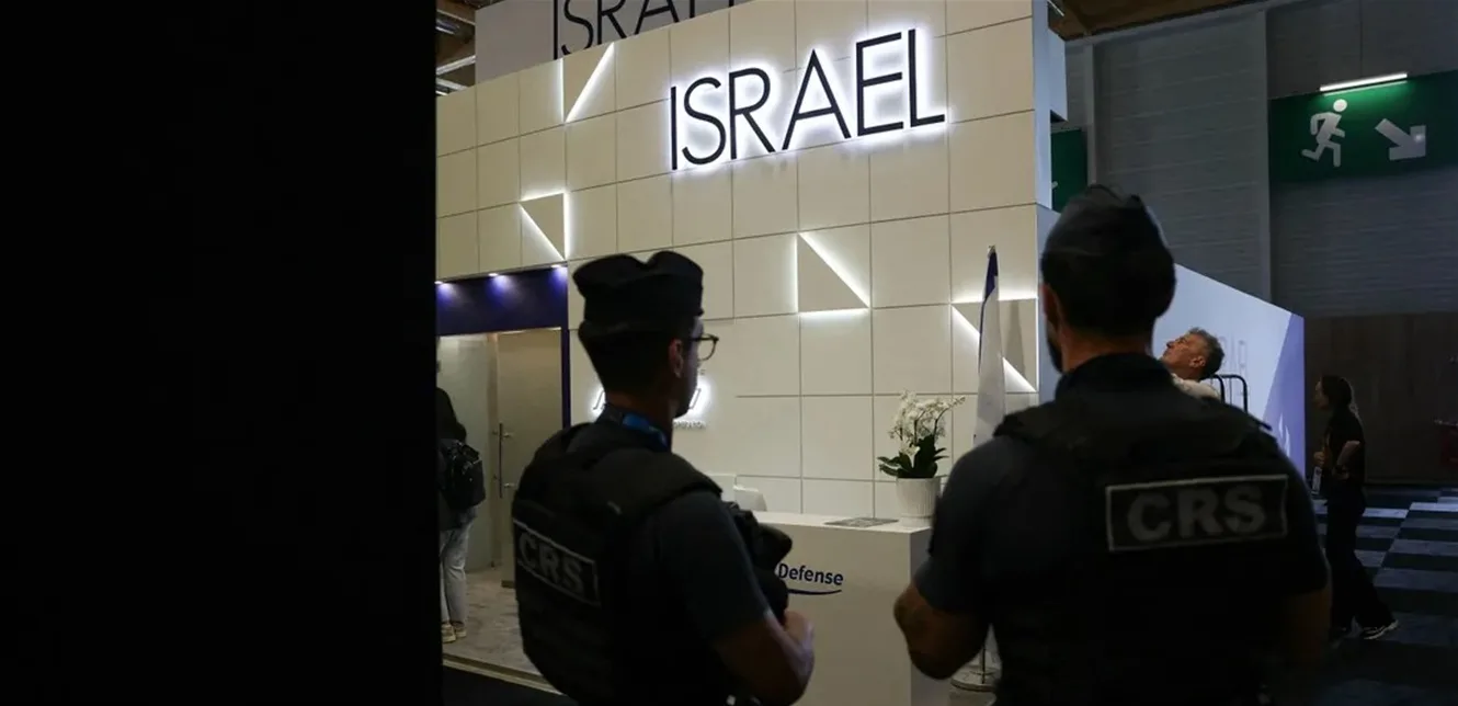 معرض باريس: إغلاق جناح إسرائيل بسبب الأسلحة وذخائر القتال معرض باريس: إغلاق جناح إسرائيل بسبب الأسلحة وذخائر القتال