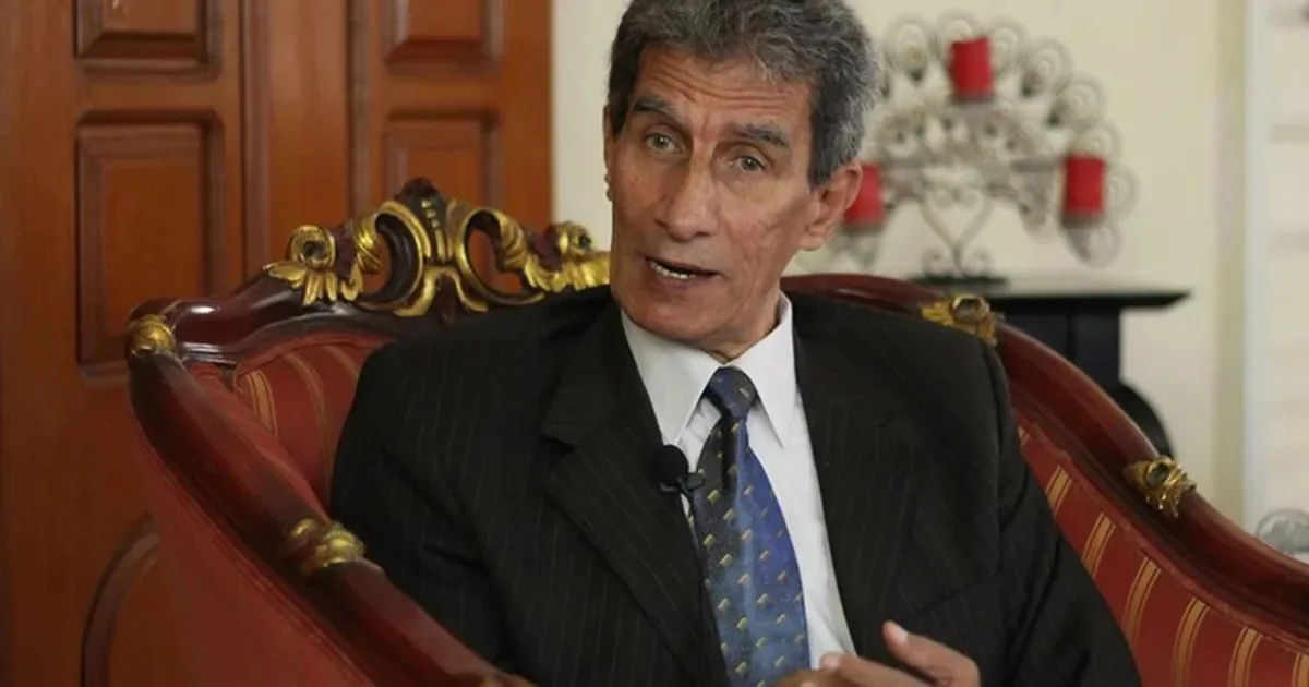 معصوم مرزوق لـ«الحرية»: من غير المعقول الحديث عن مؤامرة لإحراج مصر، والقوافل لا تعبر الحدود بدون تنسيق مع الحكومة. معصوم مرزوق لـ«الحرية»: من غير المعقول الحديث عن مؤامرة لإحراج مصر، والقوافل لا تعبر الحدود بدون تنسيق مع الحكومة.