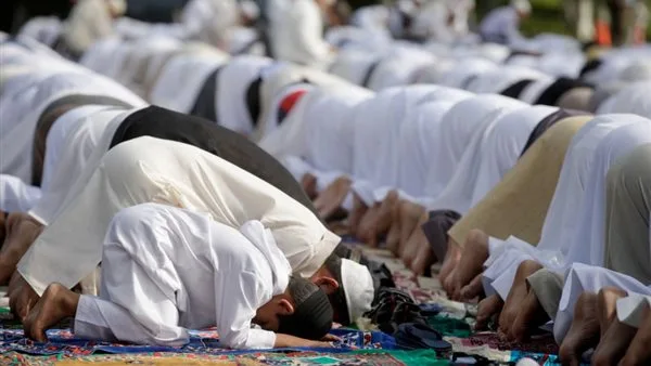 معهد الفلك يحدد توقيت صلاة عيد الأضحى في جميع المحافظات.. التفاصيل كاملة معهد الفلك يحدد توقيت صلاة عيد الأضحى في جميع المحافظات.. التفاصيل كاملة
