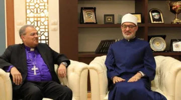 مفتي الجمهورية يرحب برئيس الطائفة الإنجيلية لتقديم التهاني بمناسبة عيد الأضحى قرب وصوله.