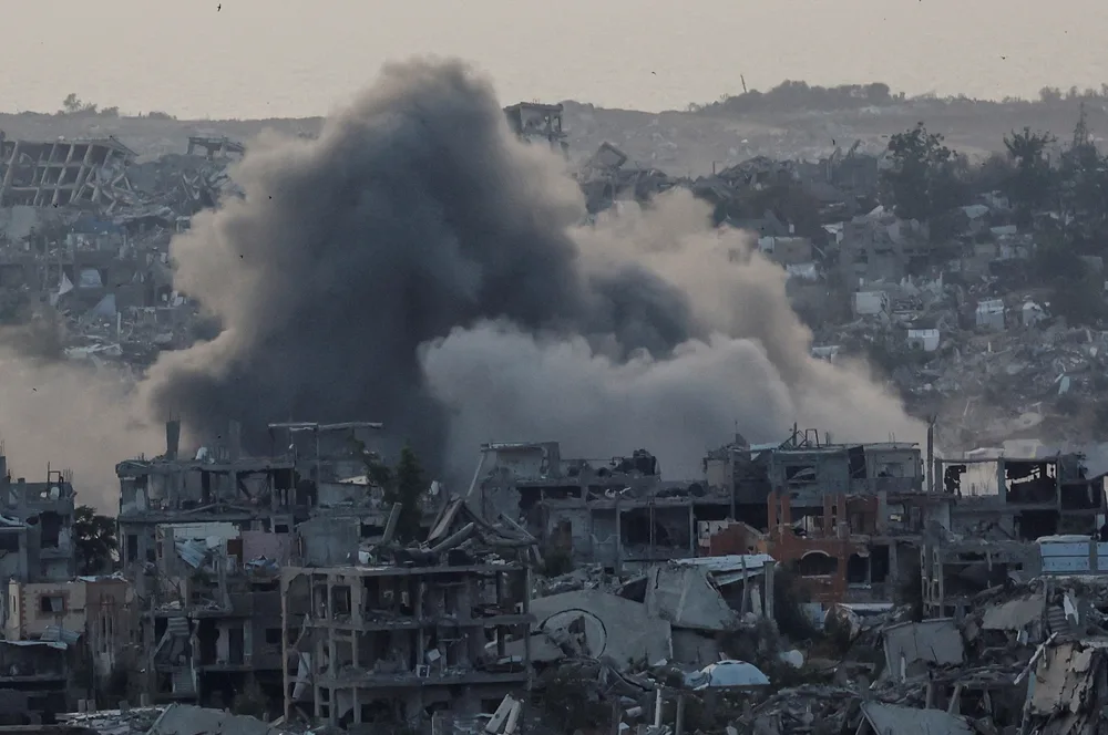 مقتل 5 فلسطينيين نتيجة قصف القوات الإسرائيلية لمدينة غزة مقتل 5 فلسطينيين نتيجة قصف القوات الإسرائيلية لمدينة غزة