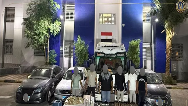 مقتل اثنين من العناصر الخطيرة وضبط مخدرات بقيمة 62 مليون جنيه في قنا مقتل اثنين من العناصر الخطيرة وضبط مخدرات بقيمة 62 مليون جنيه في قنا