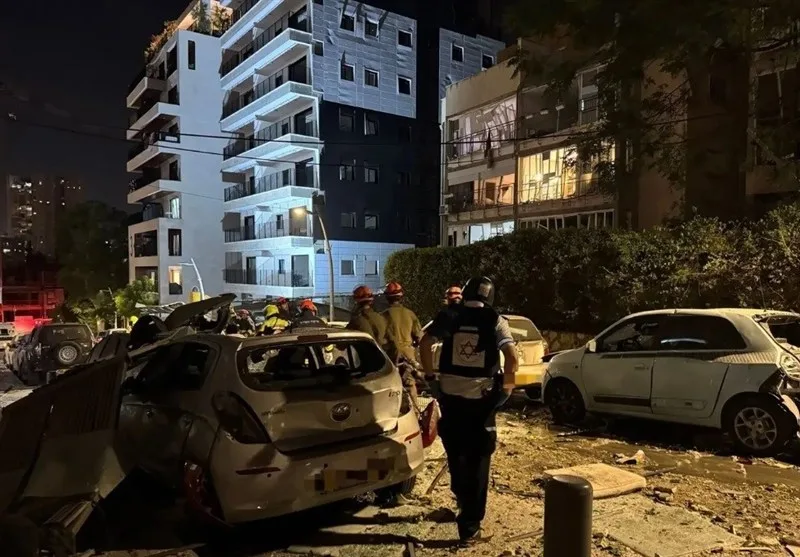 مقتل ثلاثة إسرائيليين وإصابة 91 آخرين نتيجة القصف الإيراني على الاحتلال. مقتل ثلاثة إسرائيليين وإصابة 91 آخرين نتيجة القصف الإيراني على الاحتلال.