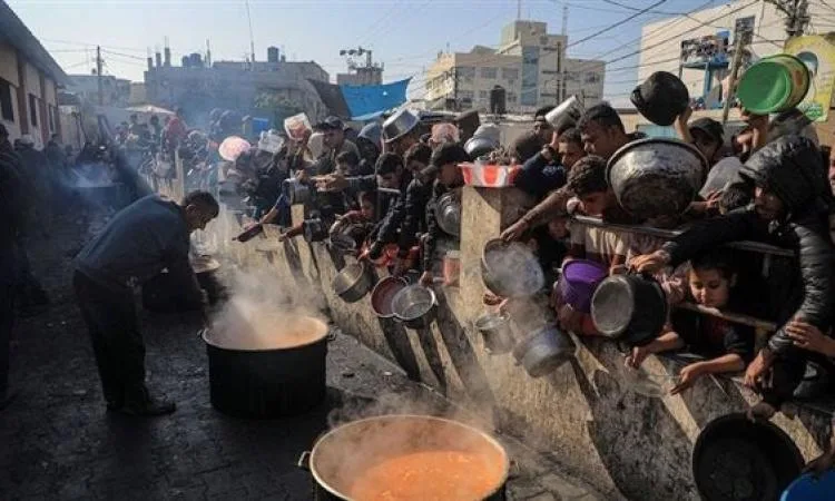 مقرر أممي: حظر إسرائيل لدخول المساعدات إلى غزة يعتبر تجويعاً وانتهاكاً للقانون الدولي