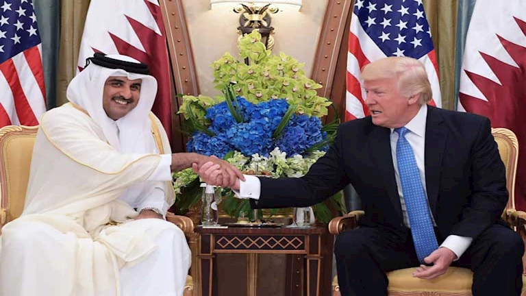 مكالمة هاتفية بين أمير قطر وترامب لمناقشة التصعيد بين إسرائيل وإيران مكالمة هاتفية بين أمير قطر وترامب لمناقشة التصعيد بين إسرائيل وإيران