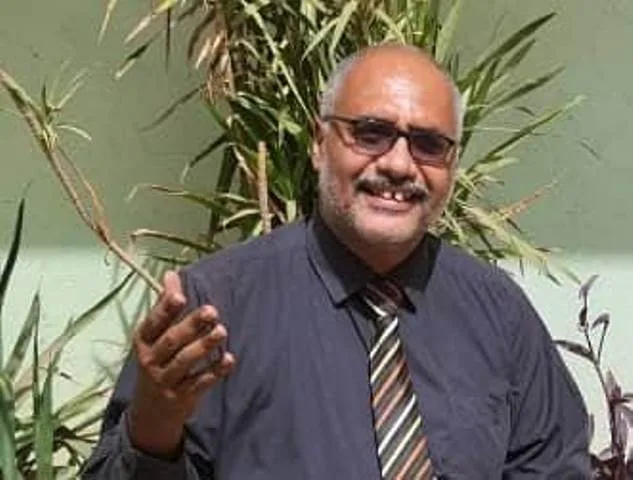 بالنسبة للسودان وأفريقيا بشكل عام، ينبغي علينا أن نتساءل عن كيفية مواجهة هذا الوضع. بالنسبة للسودان وأفريقيا بشكل عام، ينبغي علينا أن نتساءل عن كيفية مواجهة هذا الوضع.