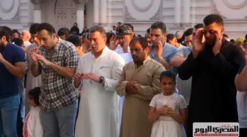 ملايين من المواطنين يشاركون في أداء صلاة عيد الأضحى في المساجد والساحات العامة بالقاهرة والمحافظات