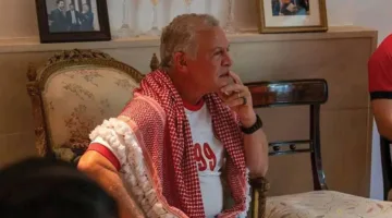 ملك الأردن يشاهد مباراة “النشامى” من السفارة في لندن