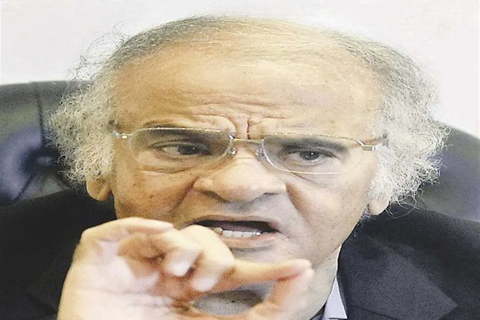 ممدوح عباس يعود لدعم الزمالك من خلال ثلاثة تعاقدات جديدة (حصري) ممدوح عباس يعود لدعم الزمالك من خلال ثلاثة تعاقدات جديدة (حصري)