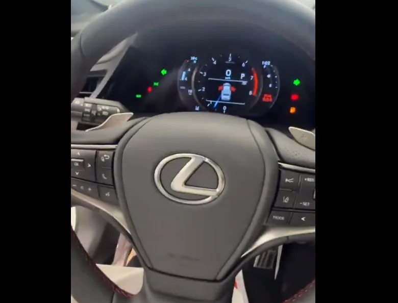 مميزات سيارة لكزس ES350 F Sport ـ 2025 بواسطة الخبير عبدالرحمن الخالدي مميزات سيارة لكزس ES350 F Sport ـ 2025 بواسطة الخبير عبدالرحمن الخالدي