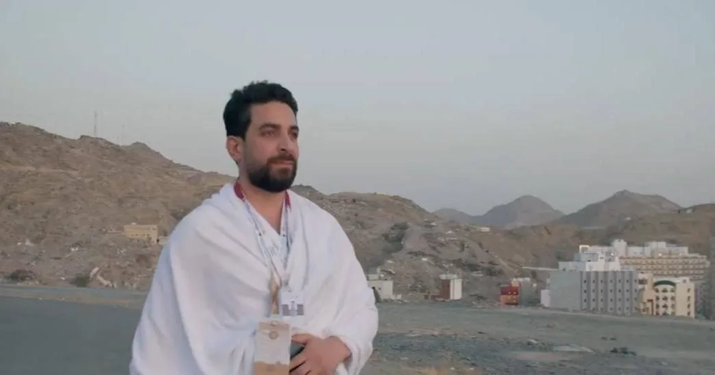 من الإعدام إلى الحج: قصة غازي المحمد السوري تثير دهشة الآلاف (فيديو) من الإعدام إلى الحج: قصة غازي المحمد السوري تثير دهشة الآلاف (فيديو)