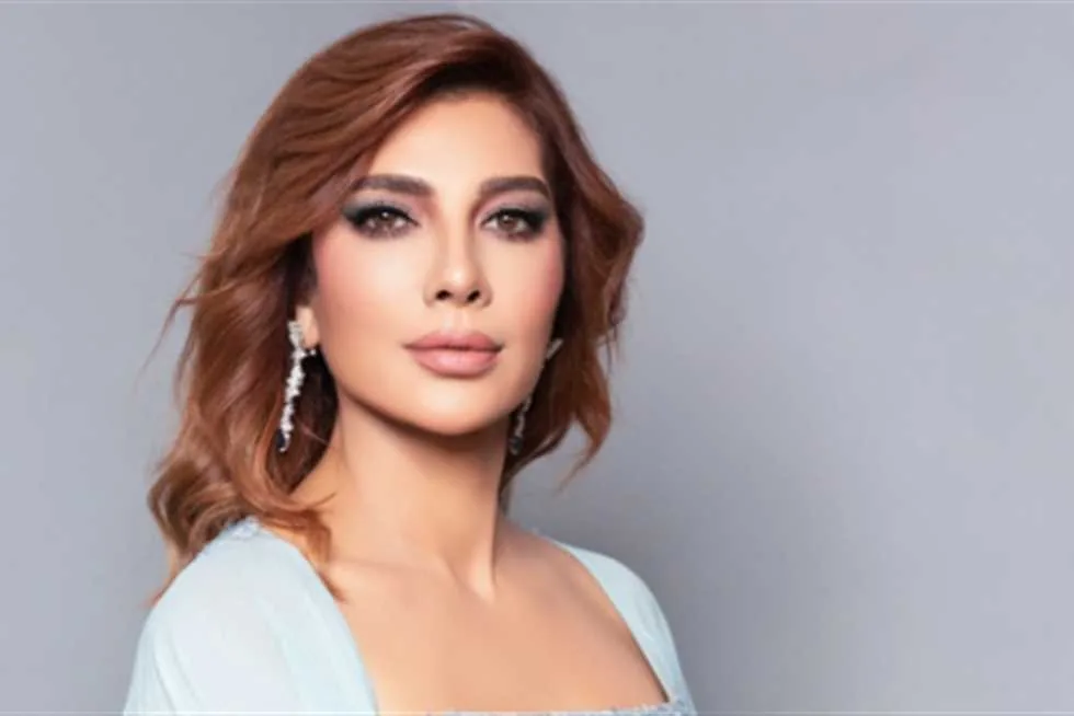 من خلال صورة من طفولتها، أصالة تحيي ذكرى والدها في عيد الأب: «يا أجمل الناس وأعزهم»