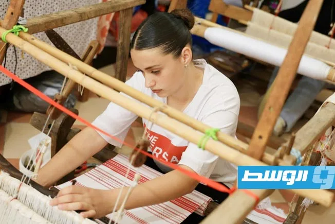 «من زادريما إلى العالم».. نساء ألبانيا يحيكن خيوط الحرير من رماد النسيان «من زادريما إلى العالم».. نساء ألبانيا يحيكن خيوط الحرير من رماد النسيان