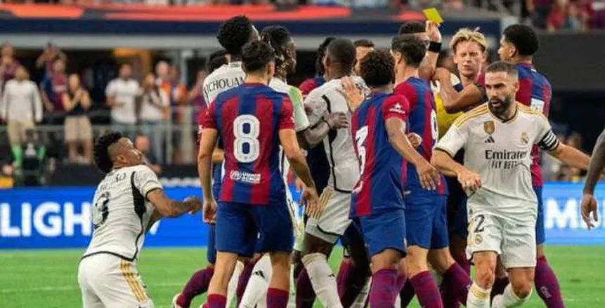 من عمق الليغا.. تحول مفاجئ في التنافس الإحصائي بين برشلونة وريال مدريد من عمق الليغا.. تحول مفاجئ في التنافس الإحصائي بين برشلونة وريال مدريد