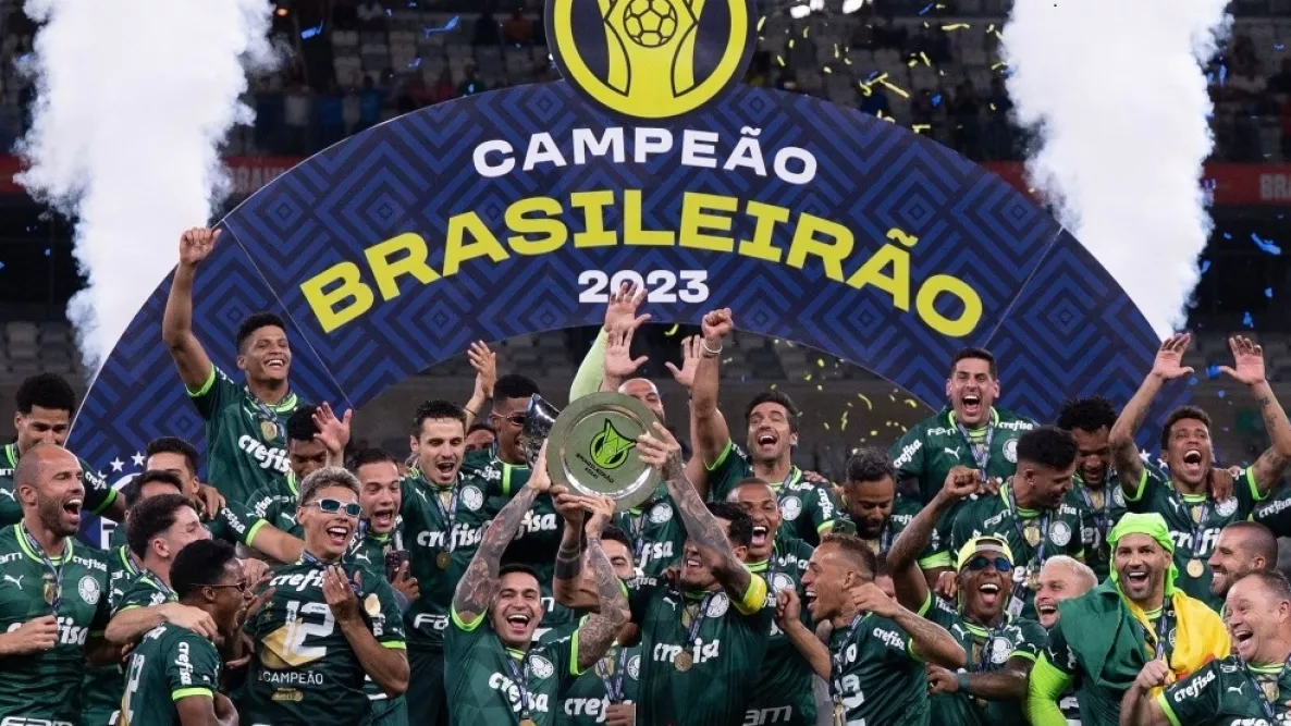 منافس الأهلي.. بالميراس يكشف عن تشكيلته في كأس العالم للأندية منافس الأهلي.. بالميراس يكشف عن تشكيلته في كأس العالم للأندية