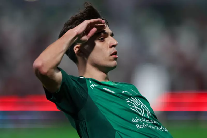 منافس الأهلي: رئيس بورتو يكشف أن فيجا خفض 90% من راتبه من أجل المشاركة في مونديال الأندية منافس الأهلي: رئيس بورتو يكشف أن فيجا خفض 90% من راتبه من أجل المشاركة في مونديال الأندية
