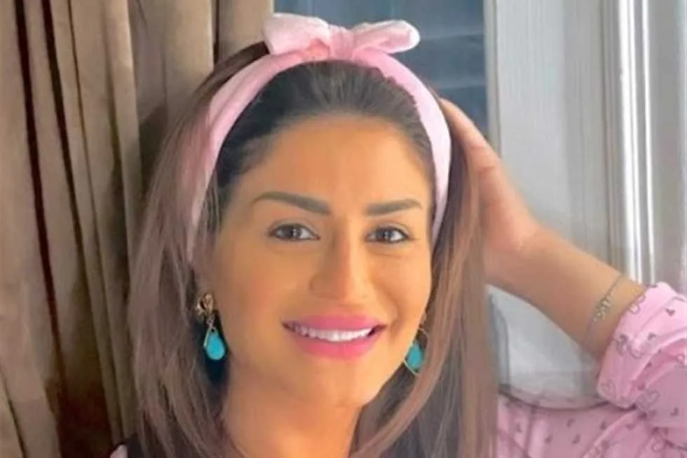 منة فضالي تتألق بإطلالة صيفية في لبنان بملابس قصيرة وكاشفة وتتصدر الترند منة فضالي تتألق بإطلالة صيفية في لبنان بملابس قصيرة وكاشفة وتتصدر الترند