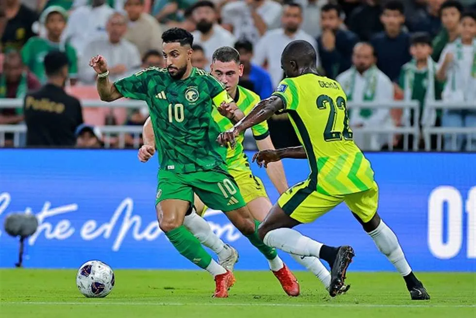 منتخب السعودية يودع التأهل المباشر لكأس العالم بعد خسارته أمام أستراليا (فيديو) منتخب السعودية يودع التأهل المباشر لكأس العالم بعد خسارته أمام أستراليا (فيديو)