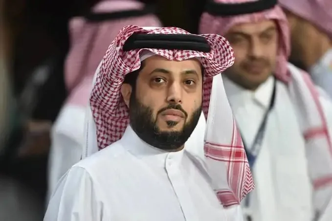 منشور فكاهي لتركي آل الشيخ عن زيزو يثير بلبلة بين نشطاء وسائل التواصل الاجتماعي