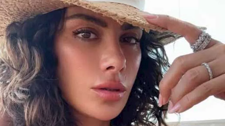 منظر صيفي جديد: أحدث ظهور لصبا مبارك خلال العيد منظر صيفي جديد: أحدث ظهور لصبا مبارك خلال العيد